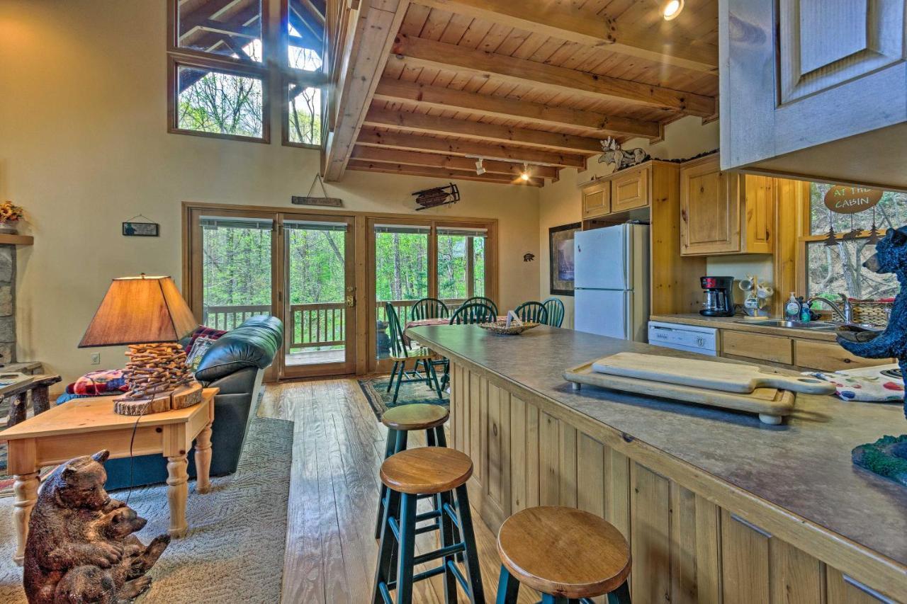 Casa de Férias Spacious With Hot Tub And Mtn View Maggie Valley