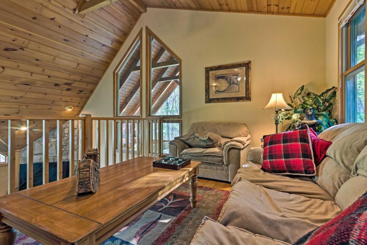 Casa de Férias Spacious With Hot Tub And Mtn View Maggie Valley
