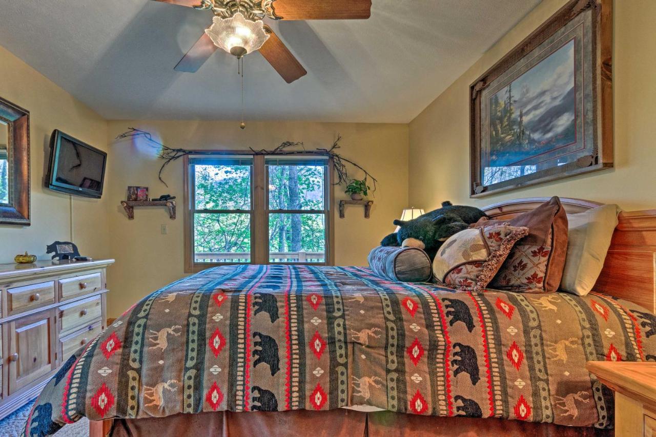 Spacious With Hot Tub And Mtn View Maggie Valley
