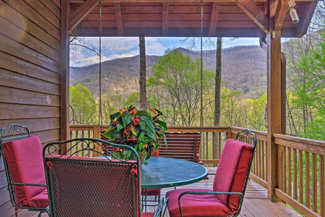 Casa de Férias Spacious With Hot Tub And Mtn View